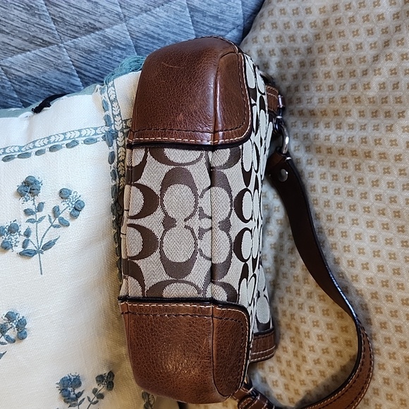 Authentic vintage Coach purse - Picture 5 of 12